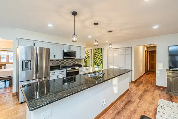 105 MENDON LN, Schaumburg, IL 60193
