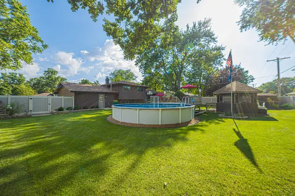 302 Birch DR, Shorewood, IL 60404