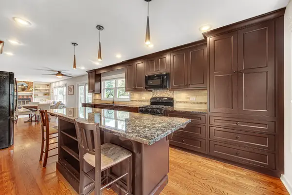 3923 NEW HAVEN AVE, Arlington Heights, IL 60004