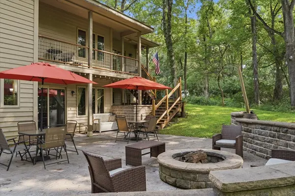 2110 Grand Detour RD, Dixon, IL 61021