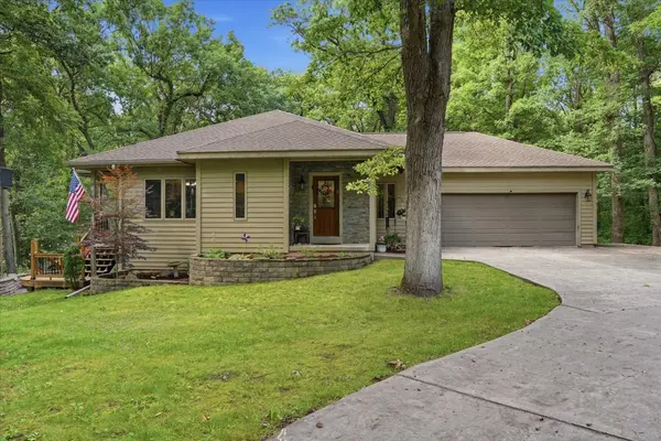2110 Grand Detour RD, Dixon, IL 61021