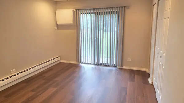 164 Dunteman DR #101, Glendale Heights, IL 60139