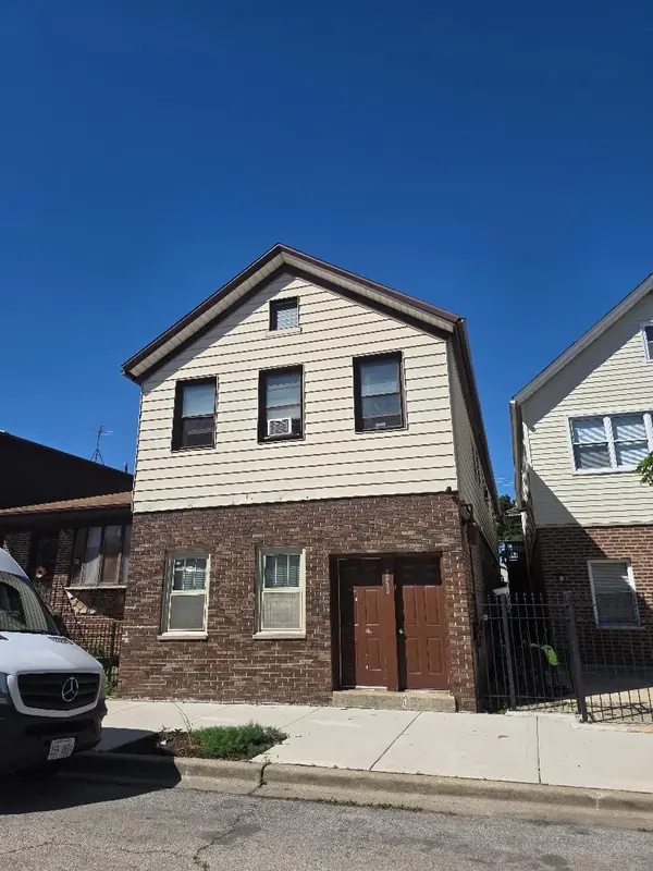 3030 S Poplar AVE, Chicago, IL 60608