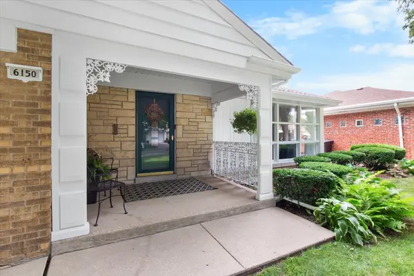6150 N Keating AVE, Chicago, IL 60646