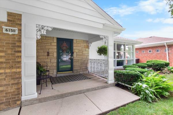 6150 N Keating AVE, Chicago, IL 60646