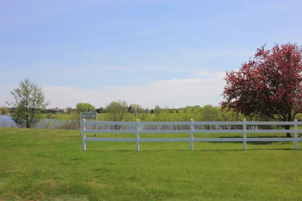 36537 N Fox Hill DR, Wadsworth, IL 60083