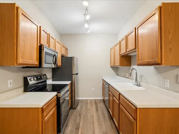 4190 Fairview DR #2, Bettendorf, IA 52722