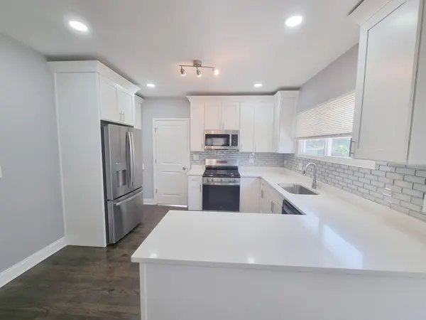 309 S 8th AVE, Maywood, IL 60153