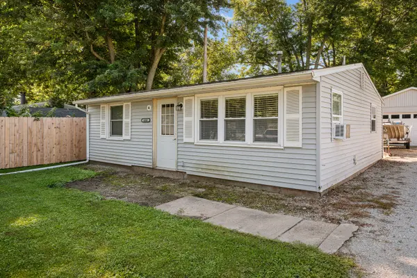 1722 114th AVE, Milan, IL 61264