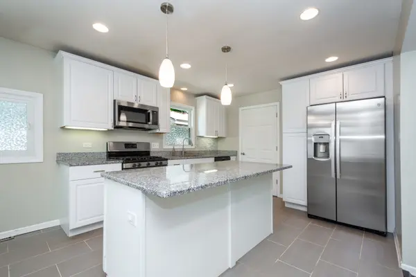 315 S Alleghany RD, Grayslake, IL 60030