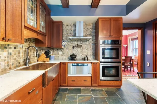 844 W Agatite AVE #2W, Chicago, IL 60640
