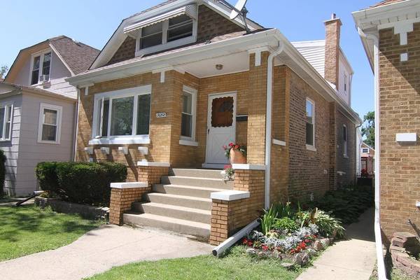 5642 W Newport AVE, Chicago, IL 60634