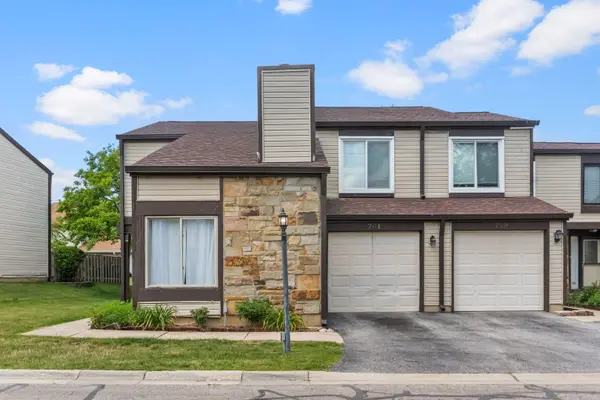 761 Colorado CT, Carol Stream, IL 60188