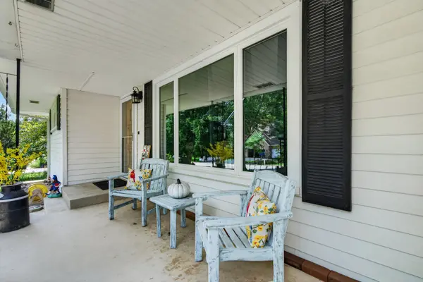 1208 Getzelman TRL, Algonquin, IL 60102