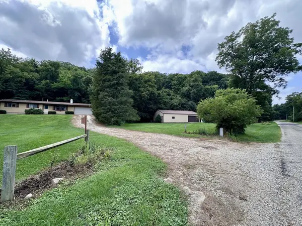 895 Thenius RD, Sparland, IL 61565
