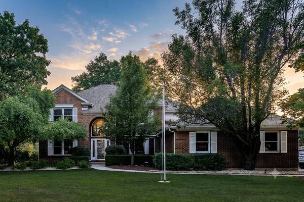 1422 Eagle Ridge DR, Antioch, IL 60002