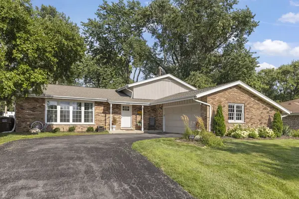 625 N Locust ST, Frankfort, IL 60423