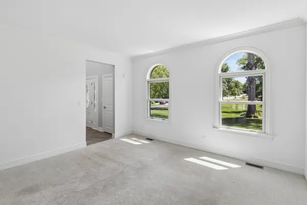 1001 W ELLIS ST, Palatine, IL 60067