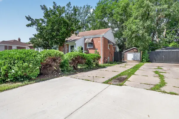 9722 S Merrion AVE, Chicago, IL 60617