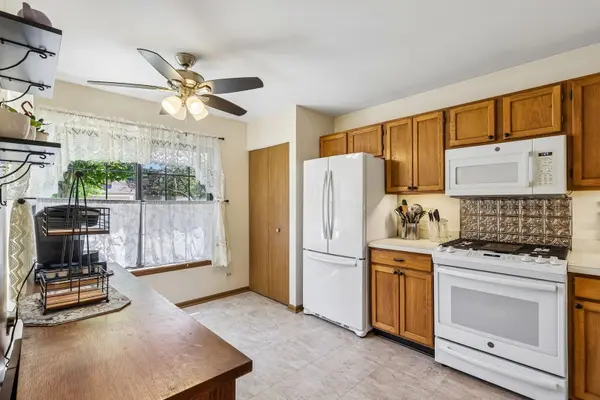 118 Seneca TRL, Bloomingdale, IL 60108