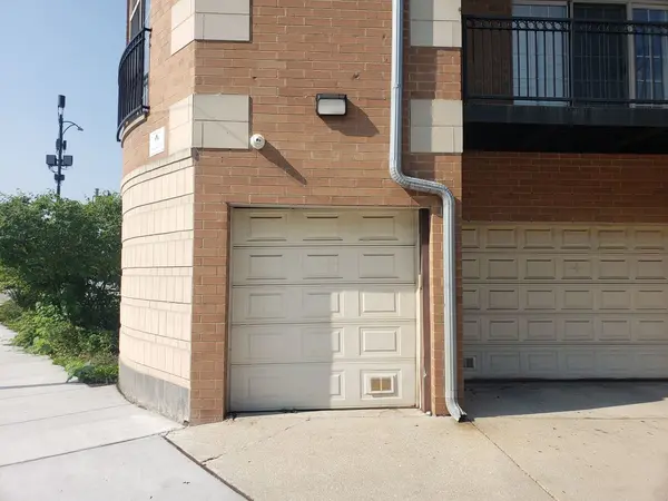 6423 W Touhy AVE #4C, Chicago, IL 60646