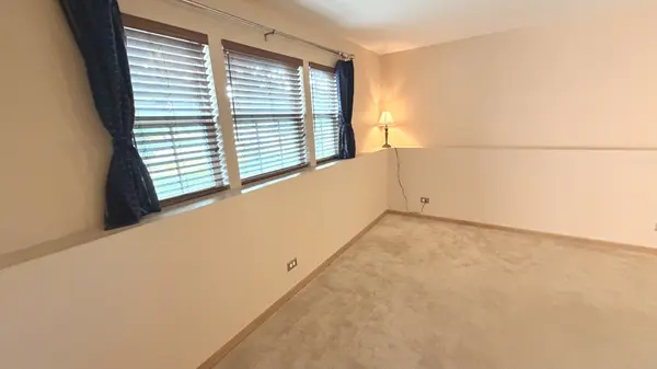 4411 SAWGRASS BLVD #133-1, Wadsworth, IL 60083