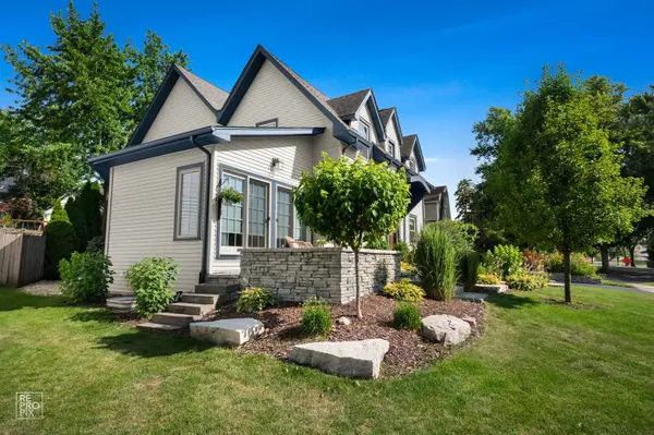 353 Western AVE, Clarendon Hills, IL 60514