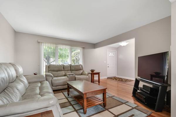 613 Gavin AVE, Romeoville, IL 60446