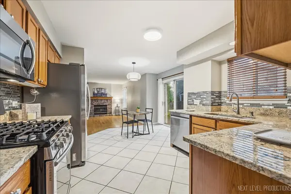 2712 Stockton RD, Naperville, IL 60564