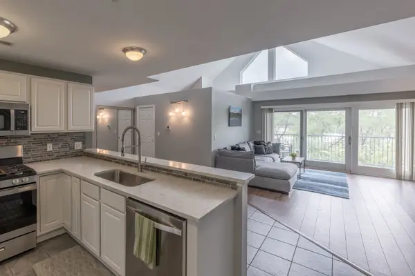 1111 Burlington AVE #422, Lisle, IL 60532