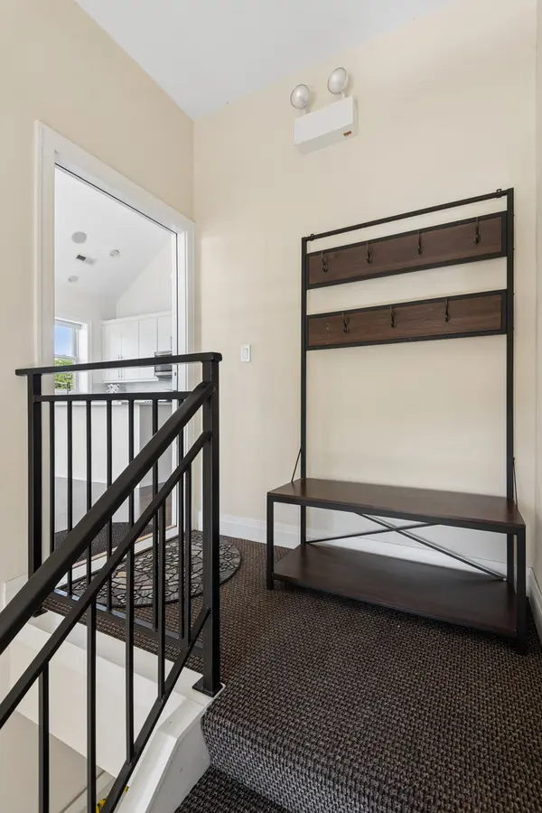 5945 N Campbell AVE #3, Chicago, IL 60659