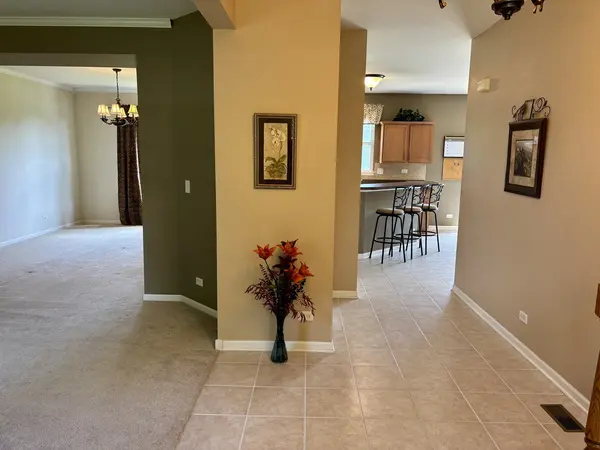 624 Vista DR, Oswego, IL 60543