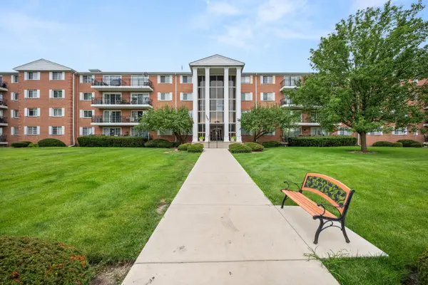1060 N Farnsworth AVE #1206, Aurora, IL 60505