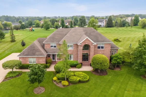 5 Hawthorn Grove CIR, Hawthorn Woods, IL 60047