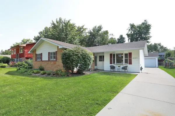 2055 Shepard RD, Hoffman Estates, IL 60169