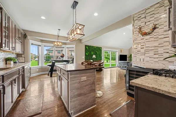 22620 Hunters TRL, Frankfort, IL 60423