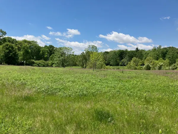 2801 N Brickhouses RD, Urbana, IL 61802