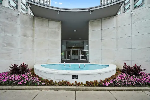 3600 N Lake Shore DR #2807, Chicago, IL 60613