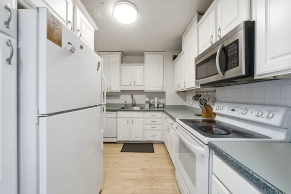 3600 N Lake Shore DR #2807, Chicago, IL 60613