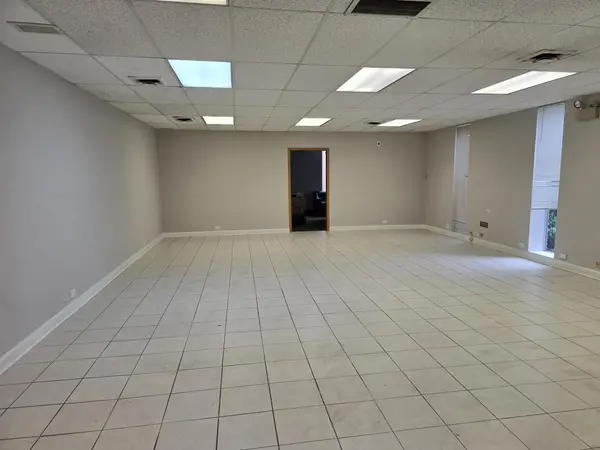 6445 N Hamlin AVE, Lincolnwood, IL 60712