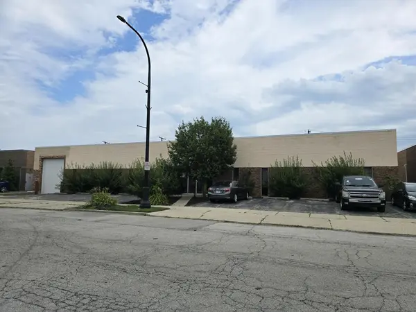 6445 N Hamlin AVE, Lincolnwood, IL 60712