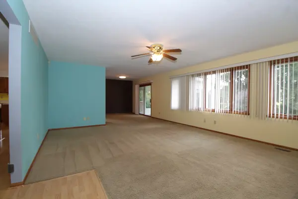 4137 Canola LN, Cherry Valley, IL 61016