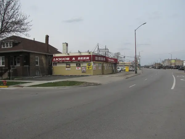 1636 N Cicero AVE, Chicago, IL 60641