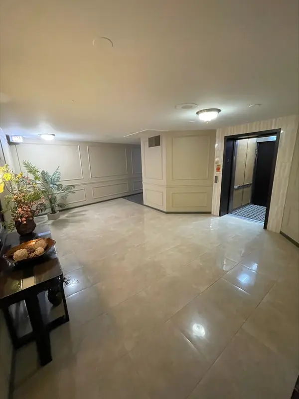 1755 lake cook RD #220, Highland Park, IL 60035