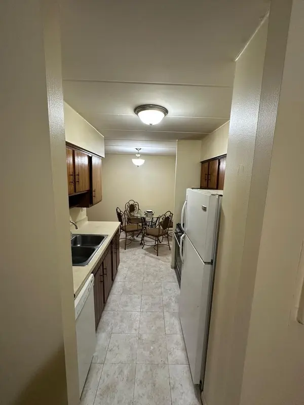 300 Roselle RD #419, Schaumburg, IL 60193
