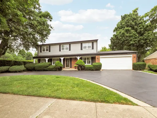 3150 Hemlock LN, Northbrook, IL 60062