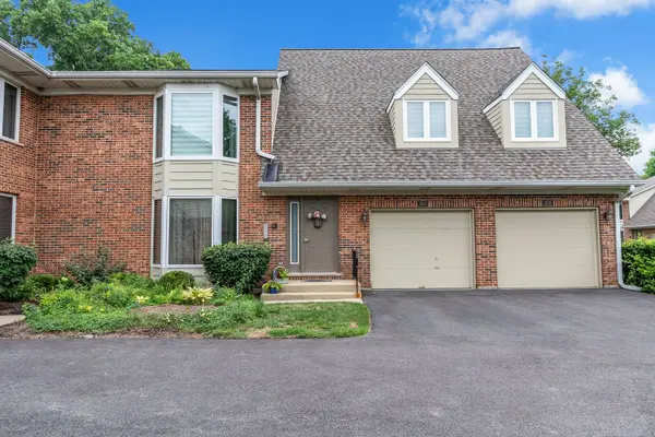 1630 N Douglas CT N #1630, Arlington Heights, IL 60004