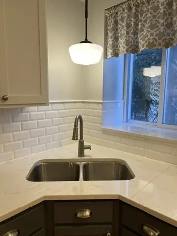 4717 N Beacon ST #1N, Chicago, IL 60640