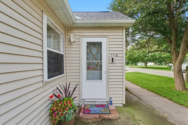 206 S Main ST, St. Joseph, IL 61873