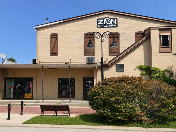 2748 Sheridan RD, Zion, IL 60099